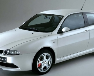 Thay bình ắc quy xe Alfa Romeo 147 GTA- Chính Hãng Giá Tốt Nhất